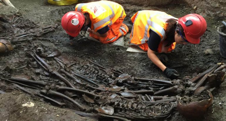 ADN de una tumba hallada en Londres podría revelar misterios de la Gran Peste