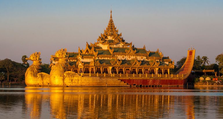 Birmania: más allá del tiempo