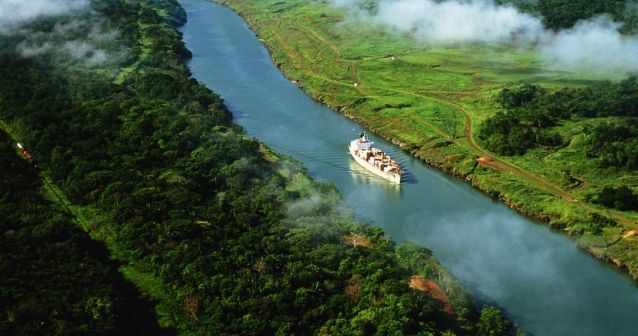 Blog en moto | El mítico Canal de Panamá