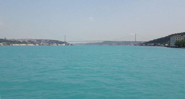 El Mar Negro se tornó turquesa
