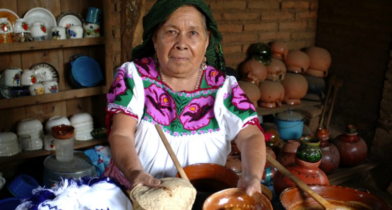 Michoacán revela sus secretos de comida tradicional en un festival