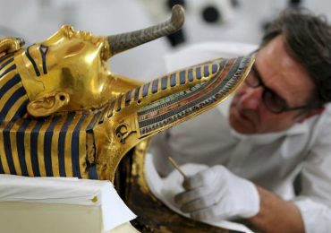 Regresa la barba de Tutankamón