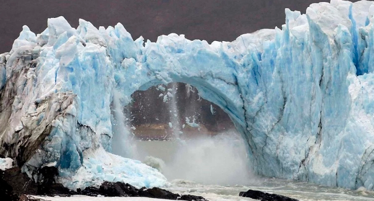 Se colapsó el puente de hielo del Glaciar Perito Moreno
