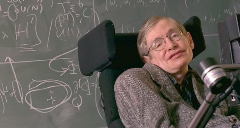 Stephen Hawking hizo de acceso público su tesis de doctorado