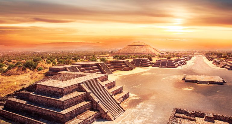 Teotihuacán celebra más de 100 años