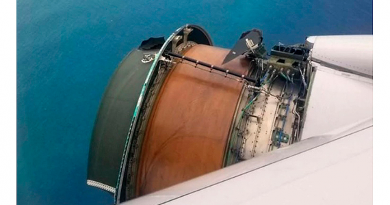 Un avión perdió parte de su motor mientras sobrevolaba el Pacífico