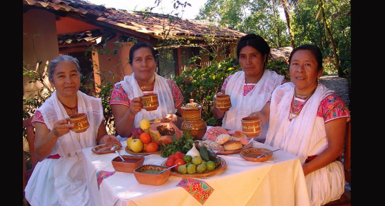 Un hotel atendido por indígenas nahuas