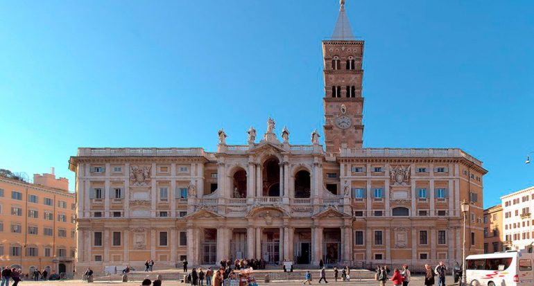 Visita la basílica más grande dedicada a la Virgen María