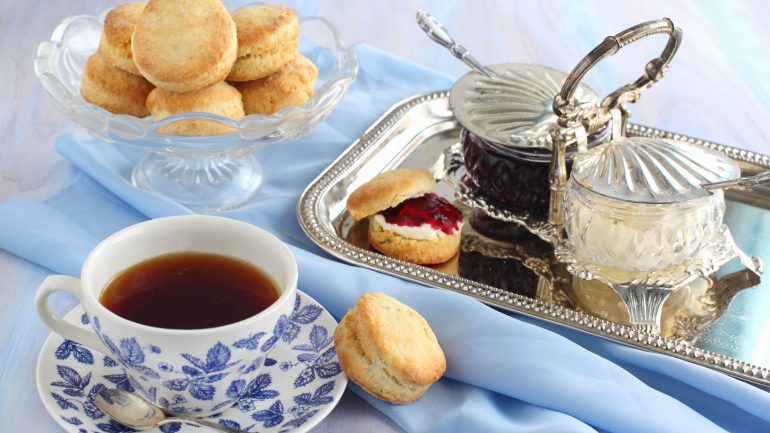 ¿Cómo nació la tradición de tomar el té en Gran Bretaña?