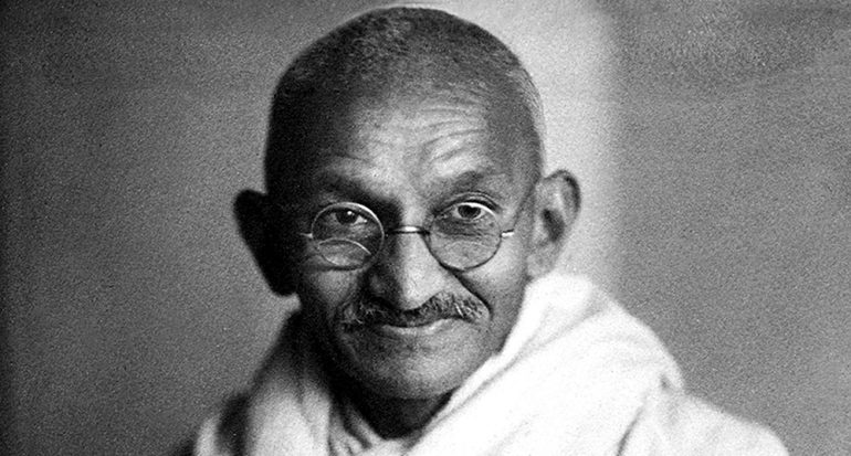 ¿Sabes qué significa la etimología de Mahatma Gandhi?