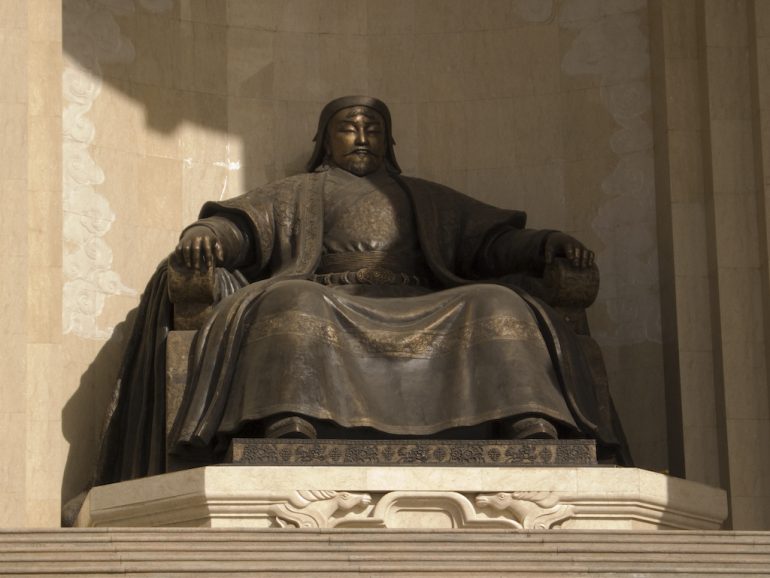 palacio nieto Genghis Khan