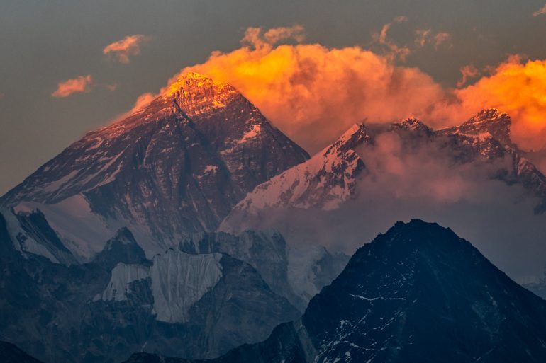 ¿Cómo se formó el monte Everest?