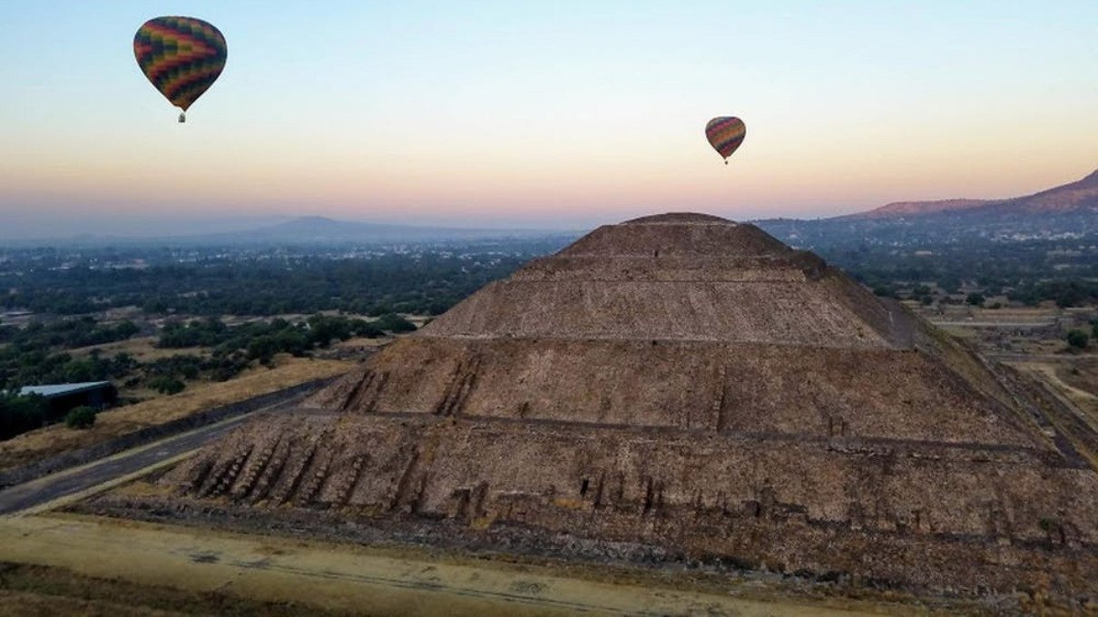 Pirámide de la Luna en Teotihuacán