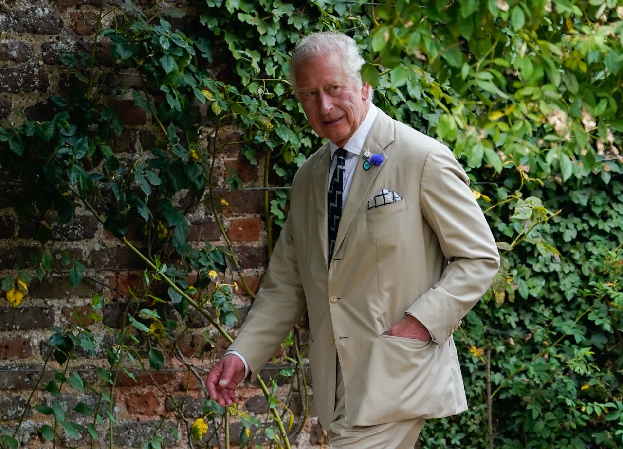 Charles III en una visita a Cockington Court. / Andrew Matthews-WPA Pool, Getty Images