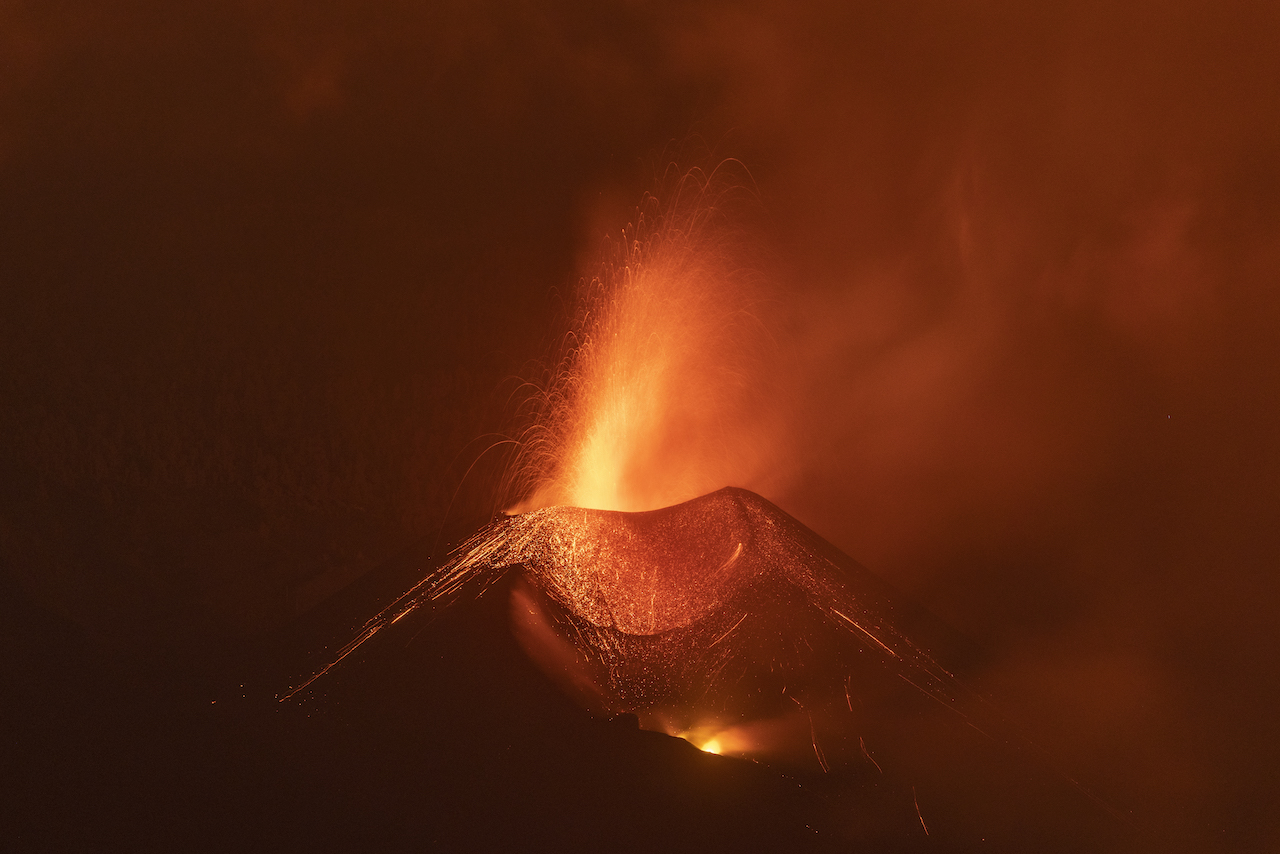 Volcán de La Palma detiene su actividad