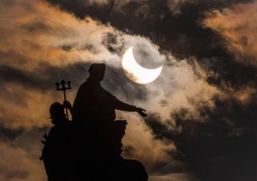 eclipse solar octubre 2022