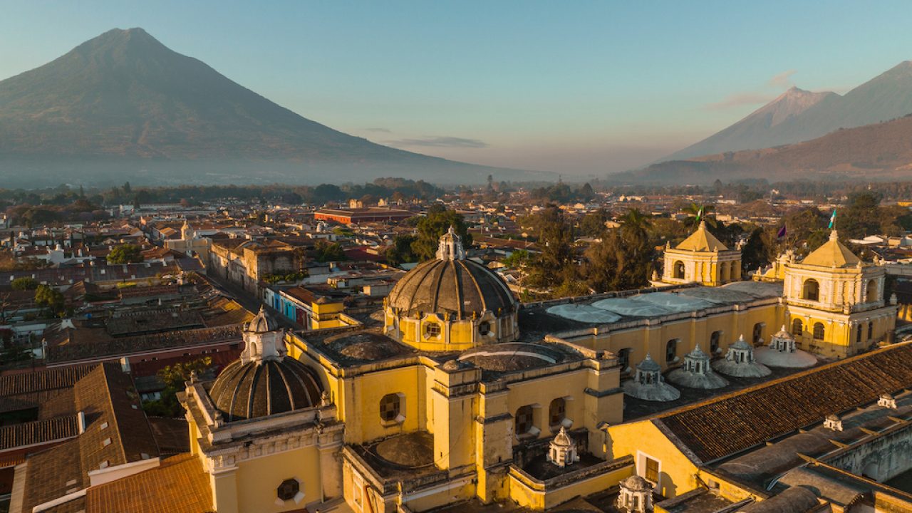Qué ver en Antigua, la mítica capital gastronómica y cultural de Guatemala  | National Geographic en Español