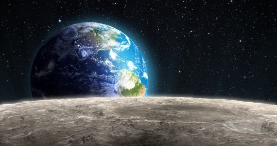 cuántas lunas tiene la Tierra