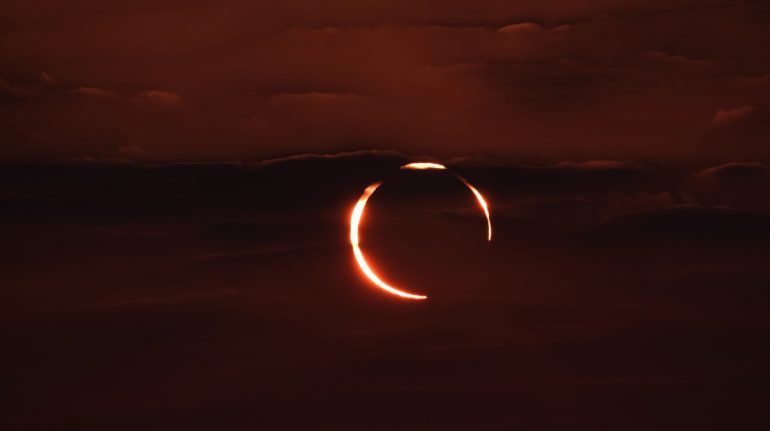 Cómo ver el eclipse anular de Sol este 14 de octubre