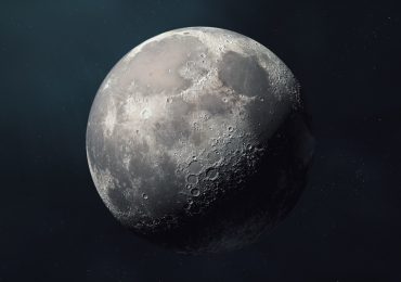 Qué hay dentro de la Luna