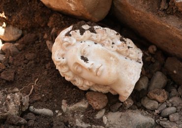 arqueologos-descubren-una-estatua-que-retrata-a-alejandro-magno-en-turquia