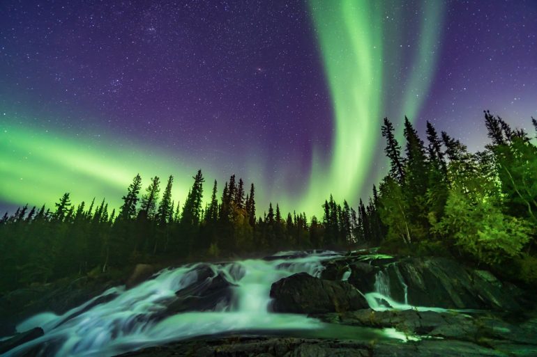 las-mejores-auroras-boreales-de-la-decada-estan-por-llegar-gracias-al-maximo-solar