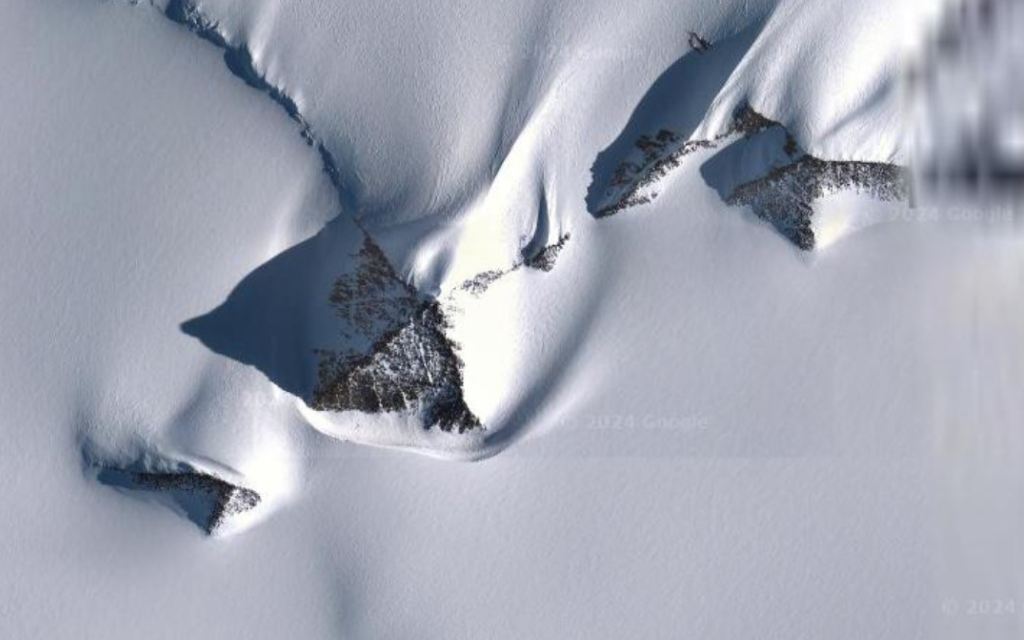 Montaña de la Antártida vista desde Google earth