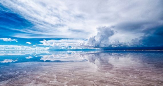 Salar de Uyuni en Bolivia, uno de los fenómenos naturales