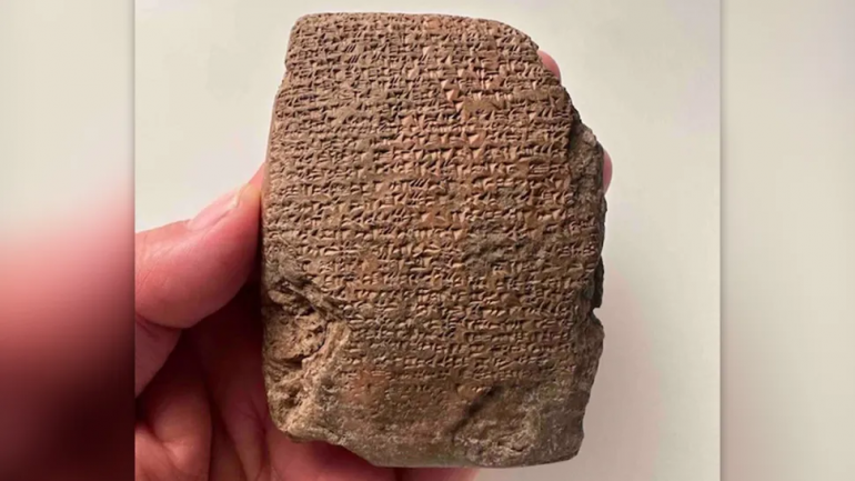 la-milenaria-tableta-del-imperio-hitita-que-narra-la-atroz-invasion-de-sus-ciudades