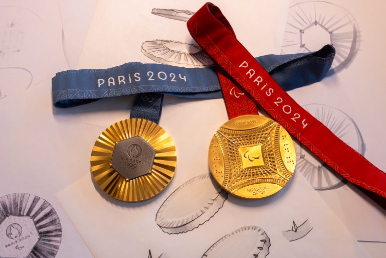 las-medallas-olimpicas-de-paris-2024-incluiran-un-pedazo-de-la-torre-eiffel