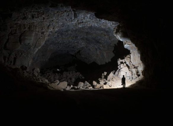 Enorme tubo de lava sirvió como refugio para los humanos durante miles de años en Arabia Saudita
